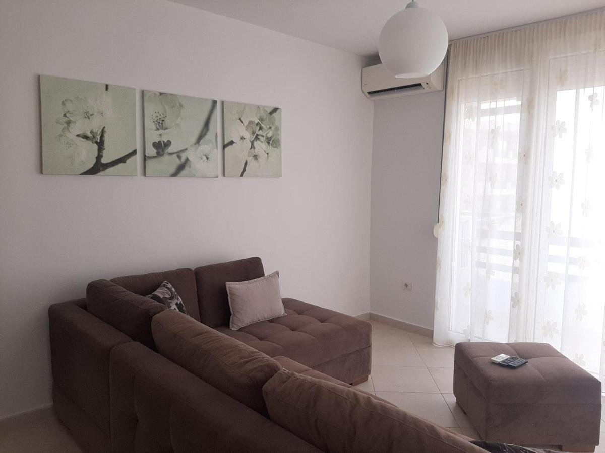 Kela Apartments Саранда Екстер'єр фото