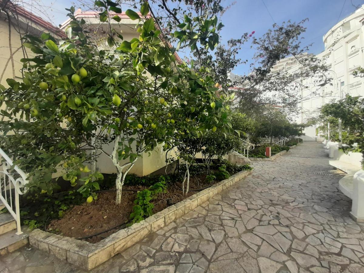 Kela Apartments Саранда Екстер'єр фото