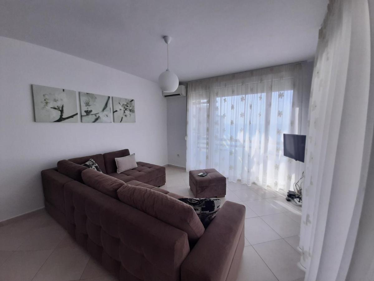 Kela Apartments Саранда Екстер'єр фото