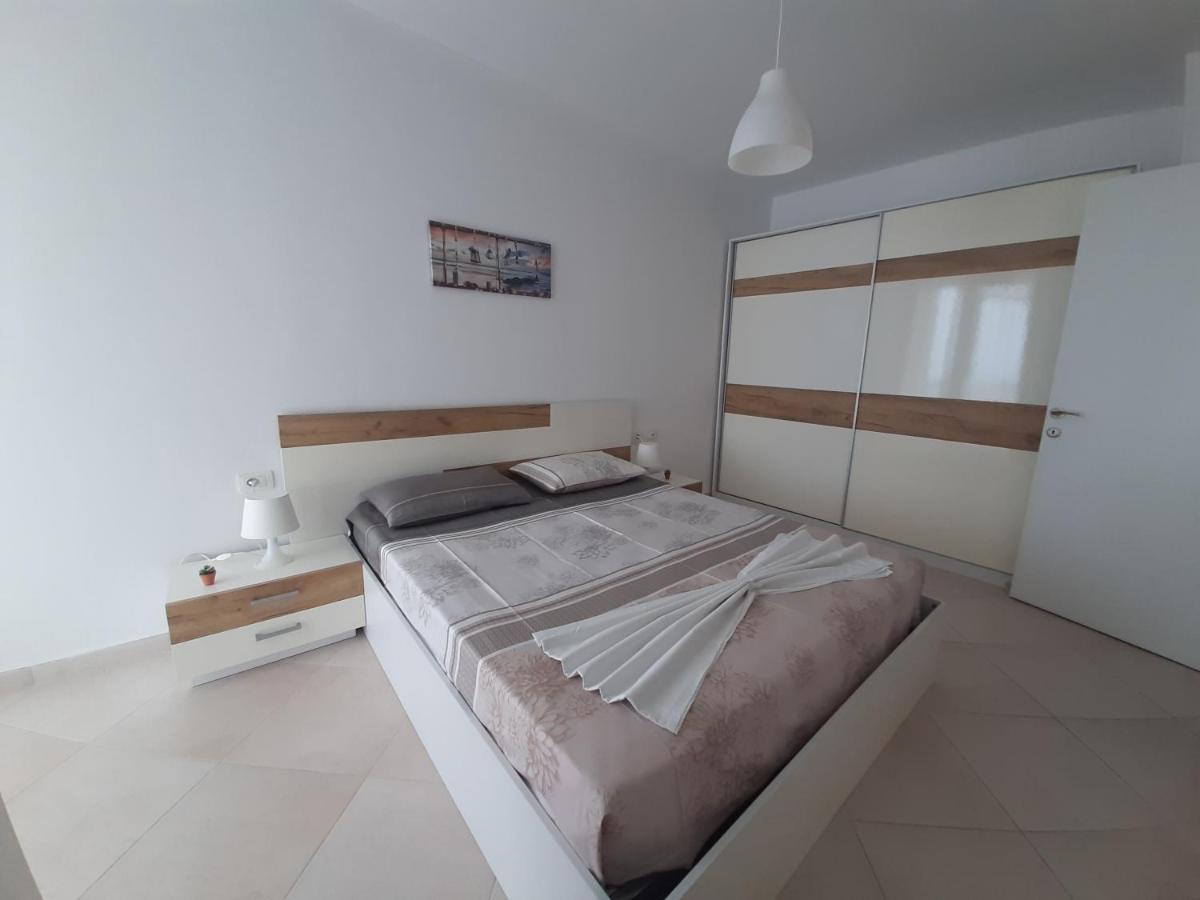 Kela Apartments Саранда Екстер'єр фото