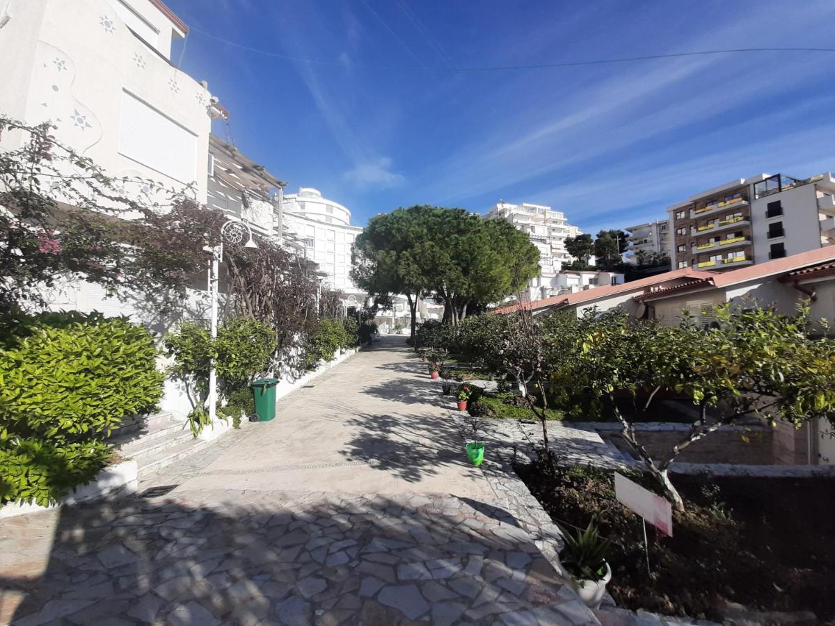 Kela Apartments Саранда Екстер'єр фото